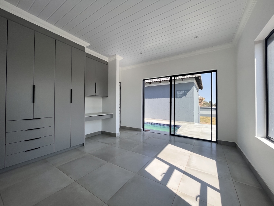 3 Bedroom Property for Sale in Wilkoppies North West